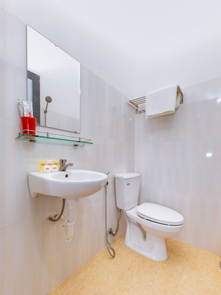 Oyo 727 Hoang Giang Hotel