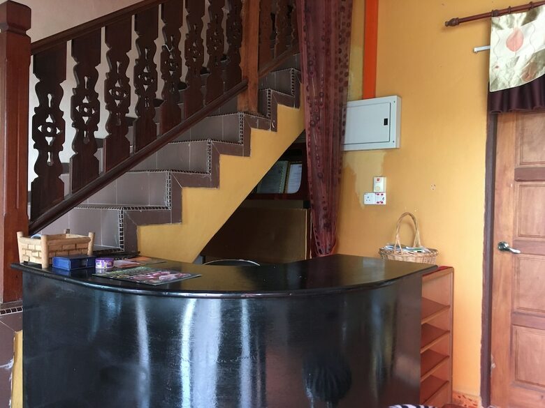 Hotel Oyo 89653 Anisaa Inn