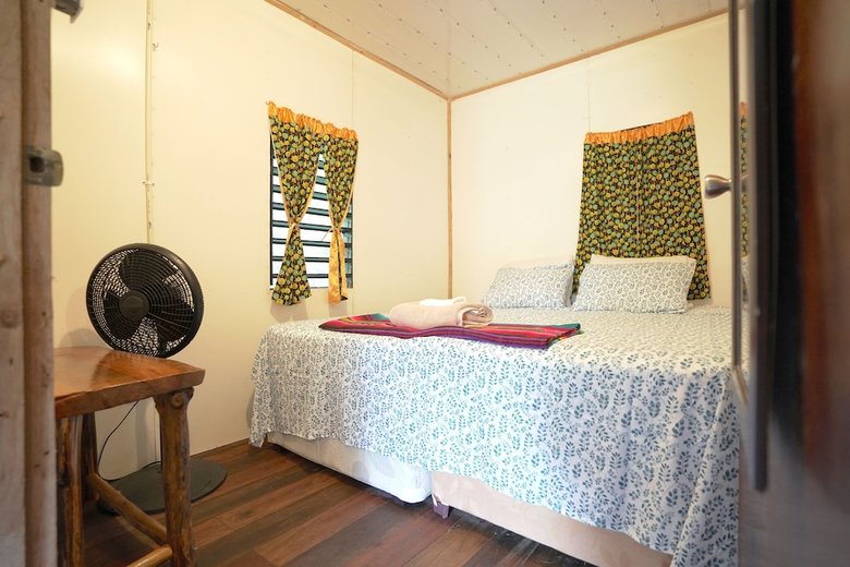 Posada T.r.e.e.s Research Center And Eco Lodge