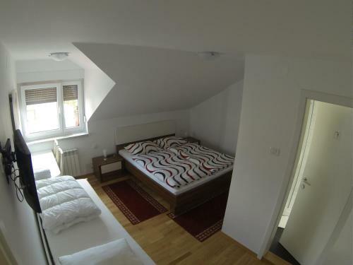 Hostal Guesthouse Mira G.