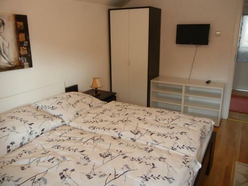 Hostal Guesthouse Mira G.