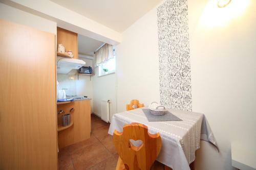 Apartments And Rooms Jozica