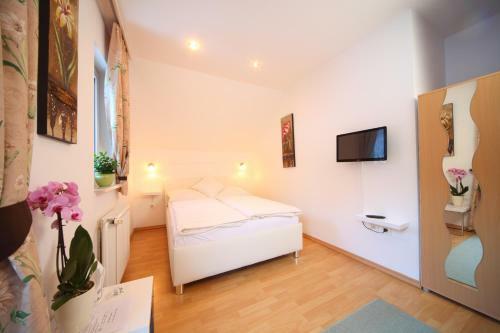 Apartments And Rooms Jozica
