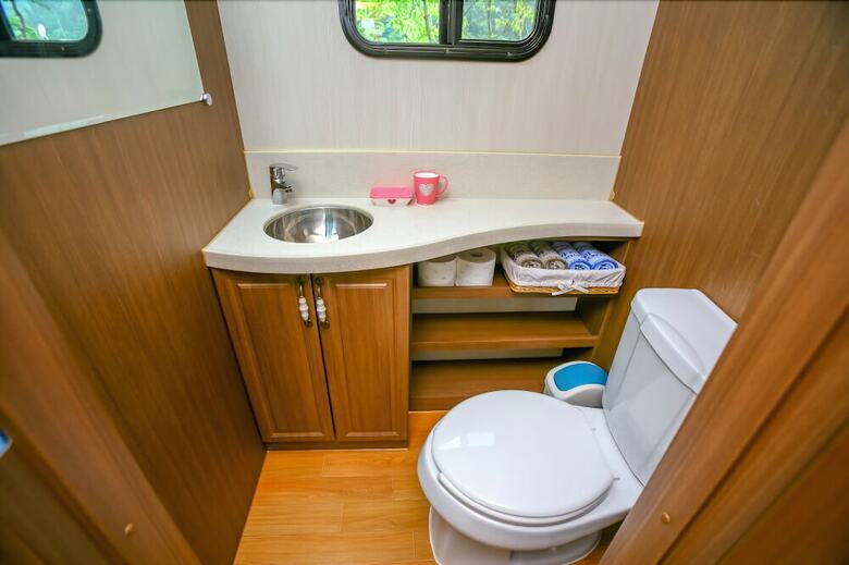 Donghwa Caravan