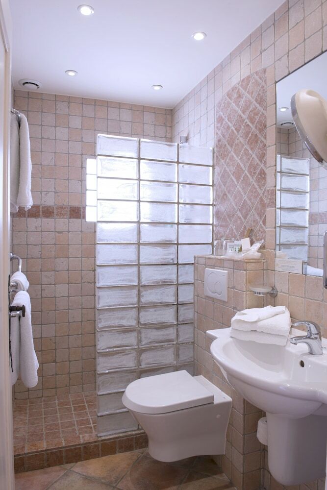Hotel La Bastide Du Calalou, Bw Signature Collection