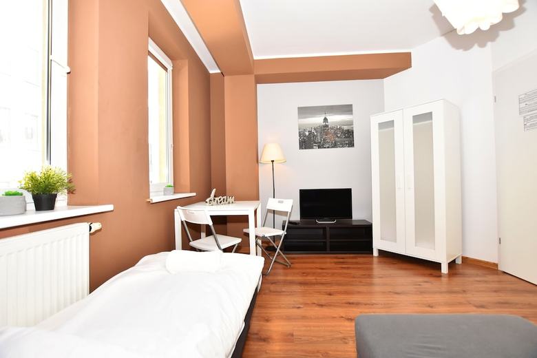 Hostal Dukes Aparthostel - Old Town