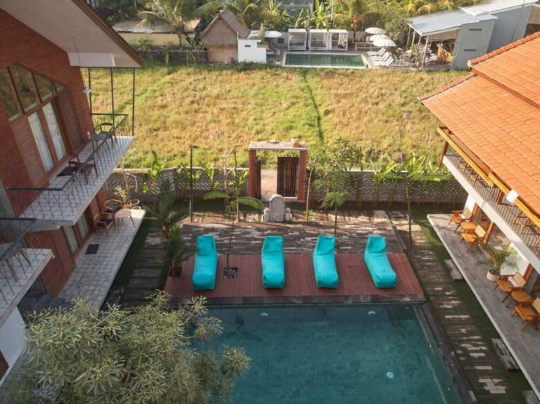 Hotel Kubu Tropis