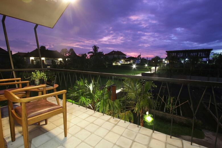 Hotel Kubu Tropis