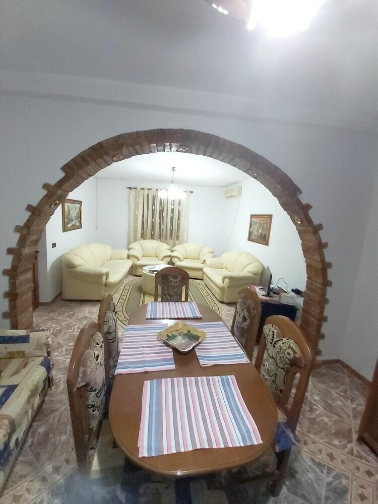 House With 2 Bedrooms In Berat, With Wifi