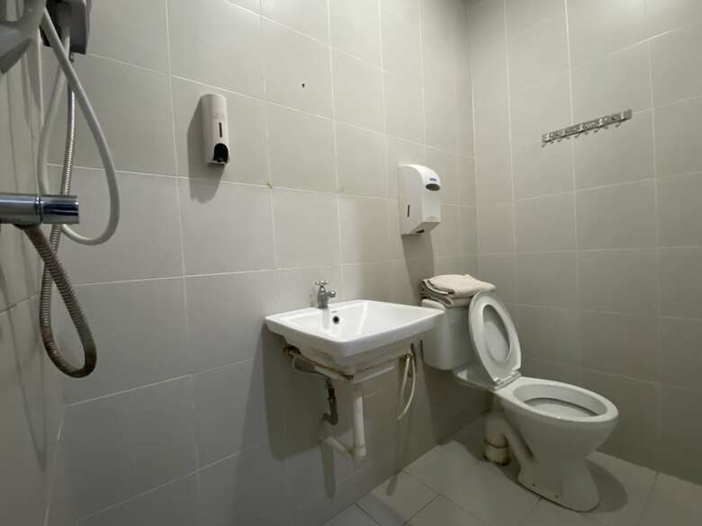 Oyo 89760 Harmoni Inn Hotel