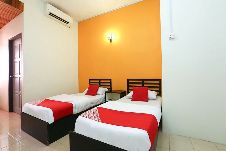 Oyo 89797 Hotel Mansya