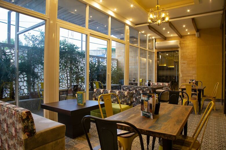 Hotel Sapphire