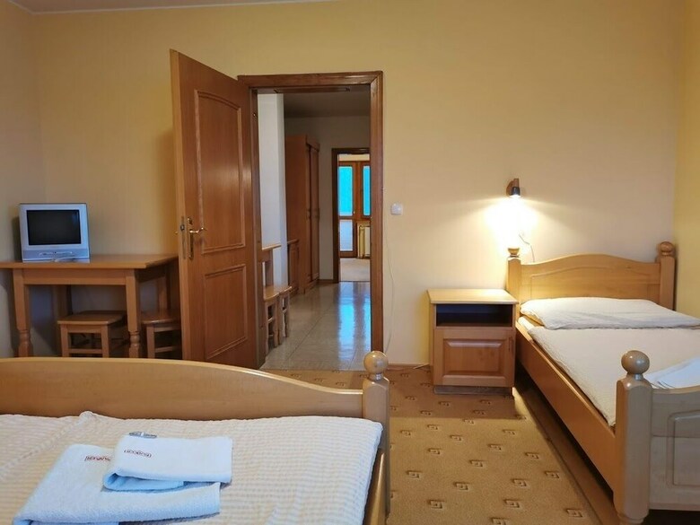 Hotel Rooms And Apartments Panker