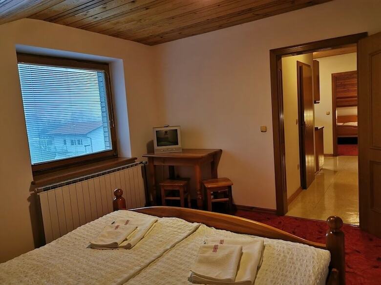 Hotel Rooms And Apartments Panker