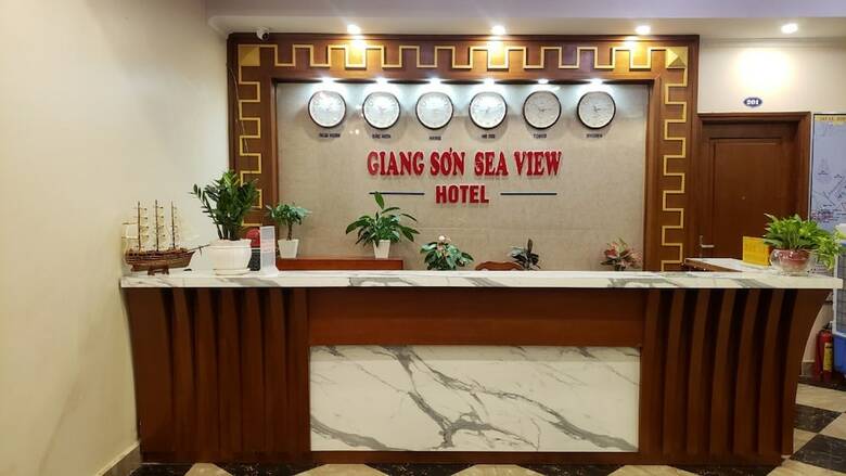 Giang Son Sea View Hotel