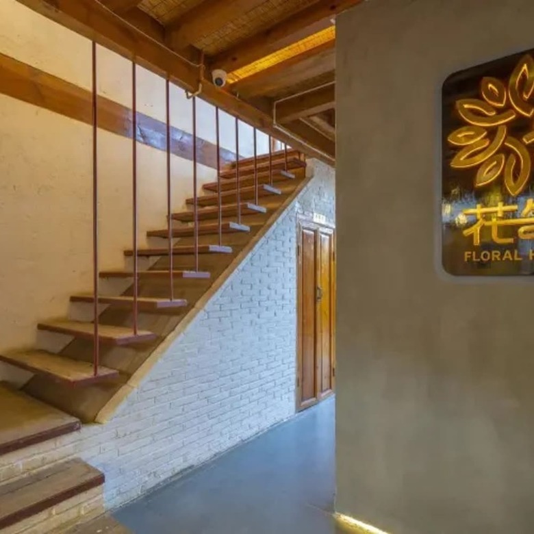 Floral Hotel Sen Du Lijiang