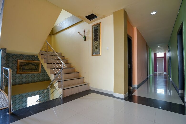 Hostal Oyo 2255 Hotel Triantama Syariah