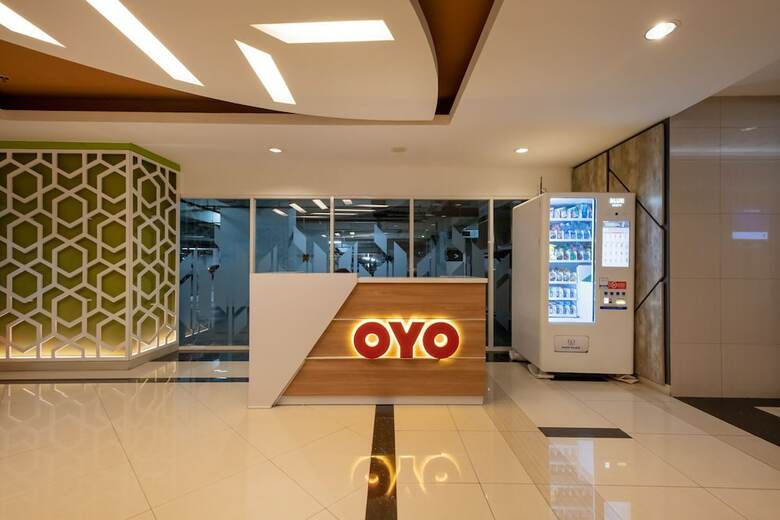 Hostal Oyo 2245 Apartment Grand Kamala Lagoon