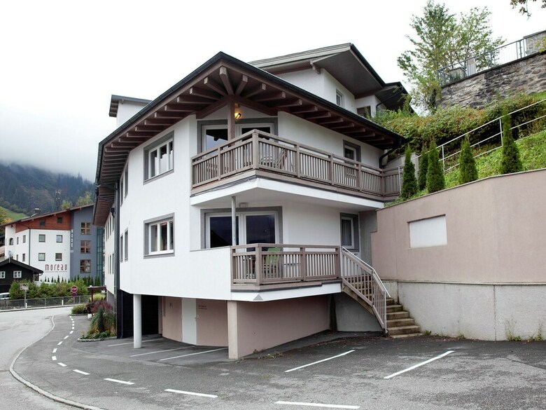 Magnificent Chalet In Kaprun With Balcony And Mountain Views