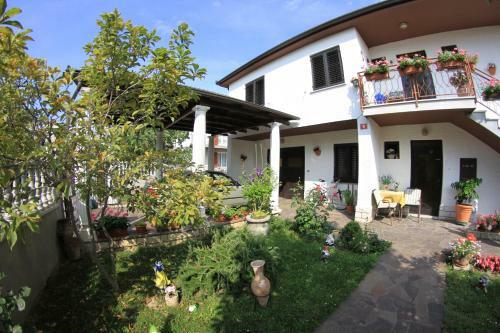 Apartments Butinar Pri Kapitanu