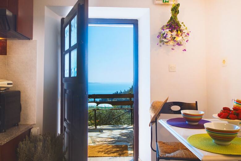 Apartamentos Nausica House