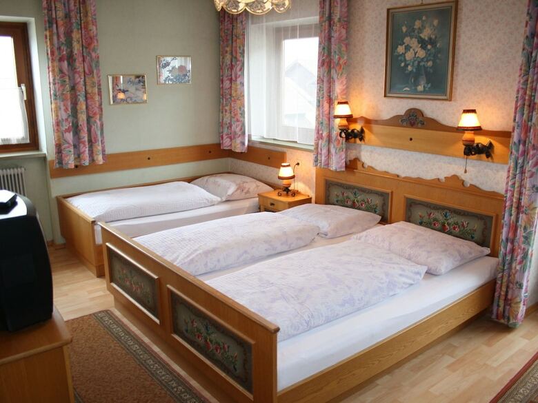 Beautiful Apartment In Uttendorf With Mountain View