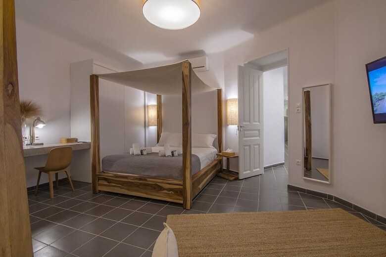 Hotel Art Pantheon Suites In Plaka