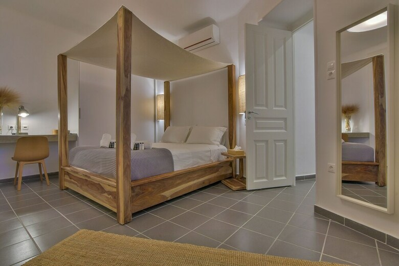 Hotel Art Pantheon Suites In Plaka