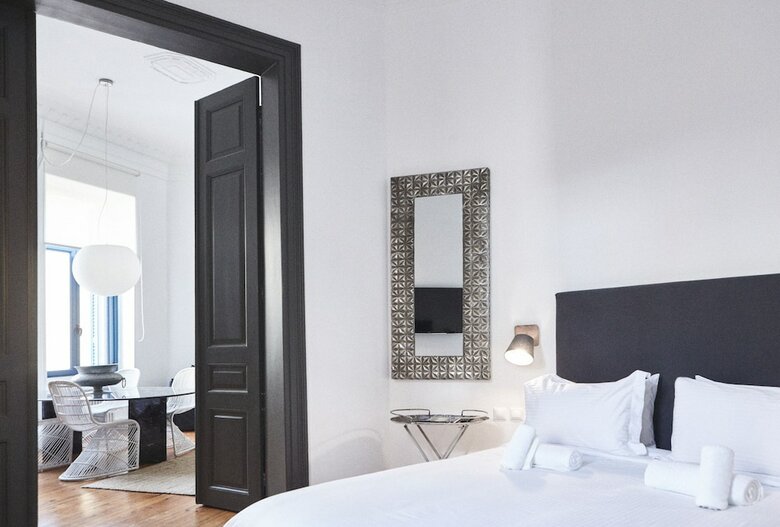 Hotel Art Pantheon Suites In Plaka