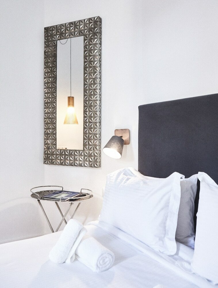 Hotel Art Pantheon Suites In Plaka