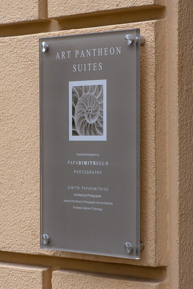 Hotel Art Pantheon Suites In Plaka