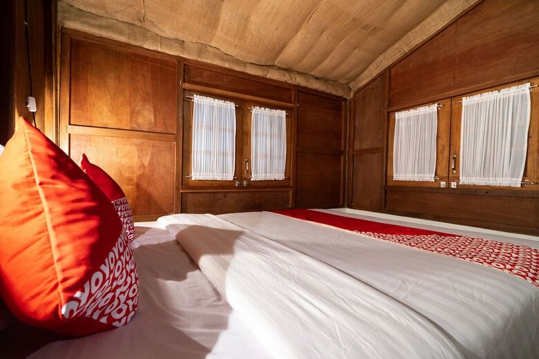 Hostal Oyo 2393 Omahe Nawung