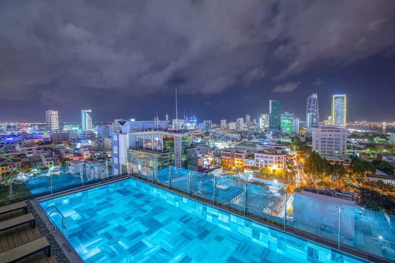 Seahorse Office And Hotel