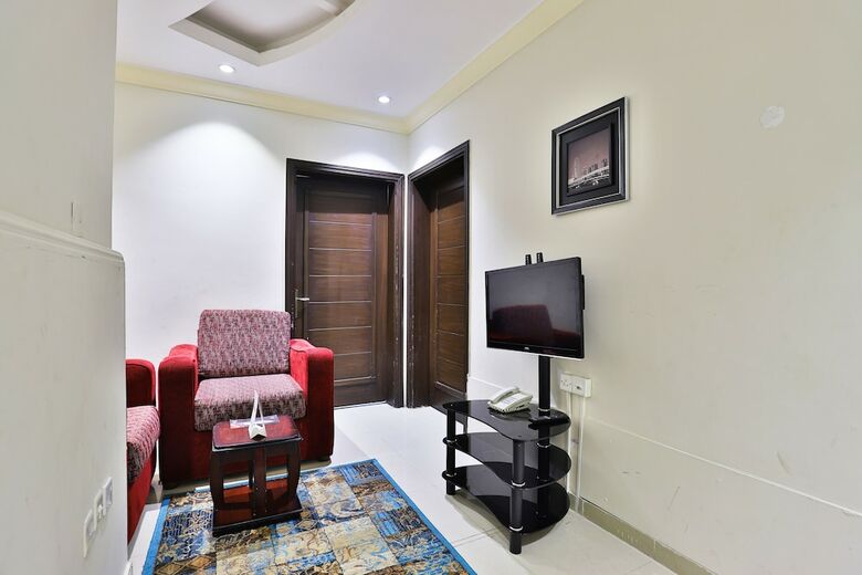 Apartamento Oyo 161 Middle East Suite