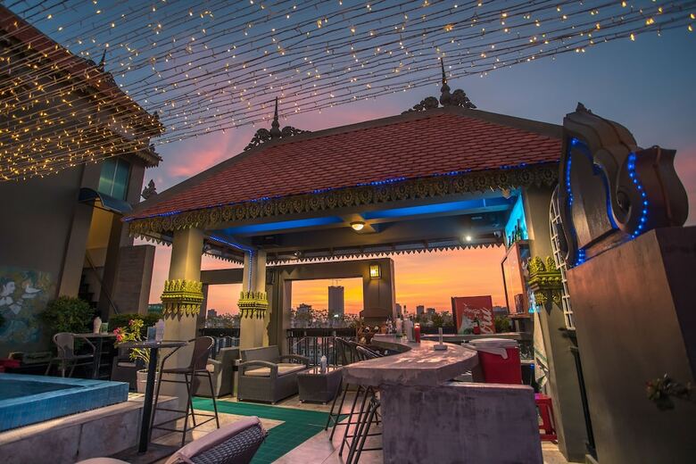 King Grand Boutique Hotel