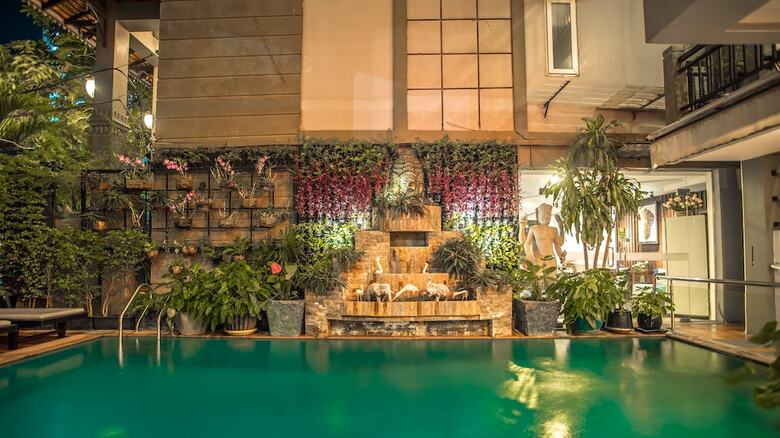 King Grand Boutique Hotel