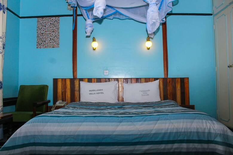 Parklands Villa Hotel.