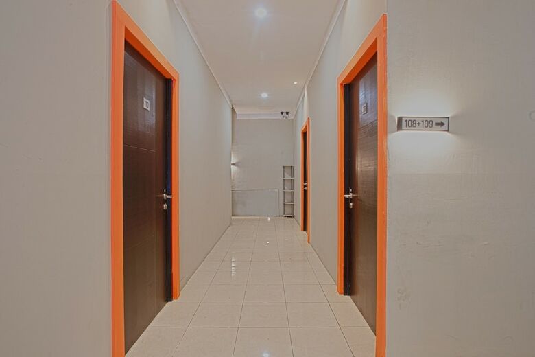 Hostal Oyo 2443 Inn Joy