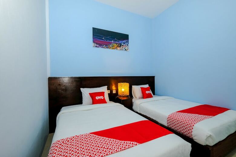 Hostal Oyo 2450 Hening Homestay