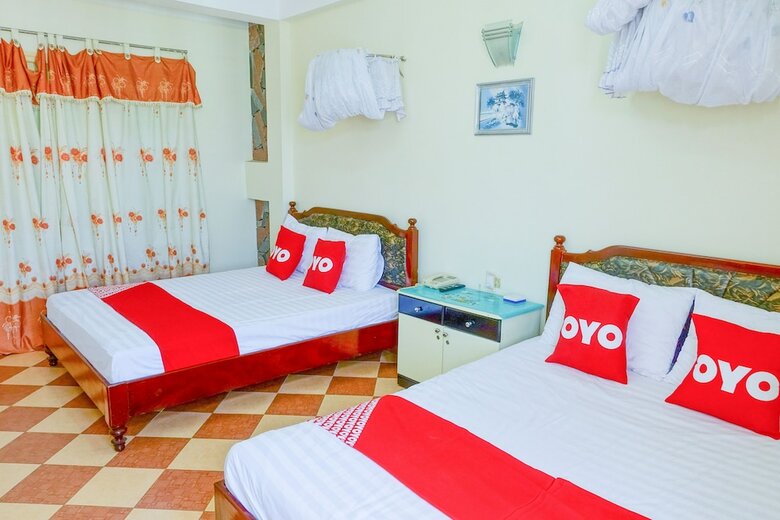 Oyo 827 Bach Duong Hotel