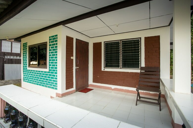 Hotel Bangben Beachfront Resort