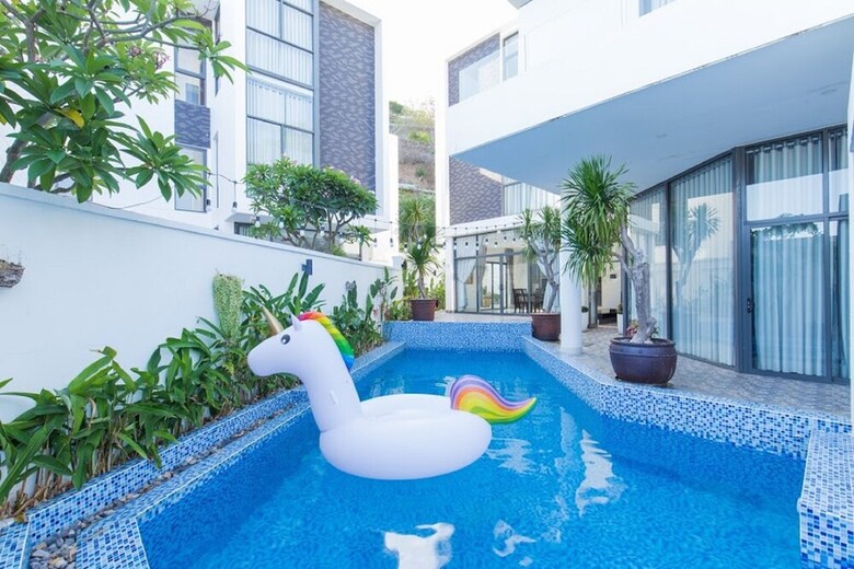 Villa Royal 2