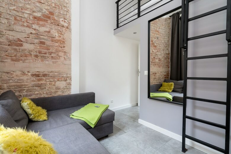 Chlodna Central Warsaw Apartment