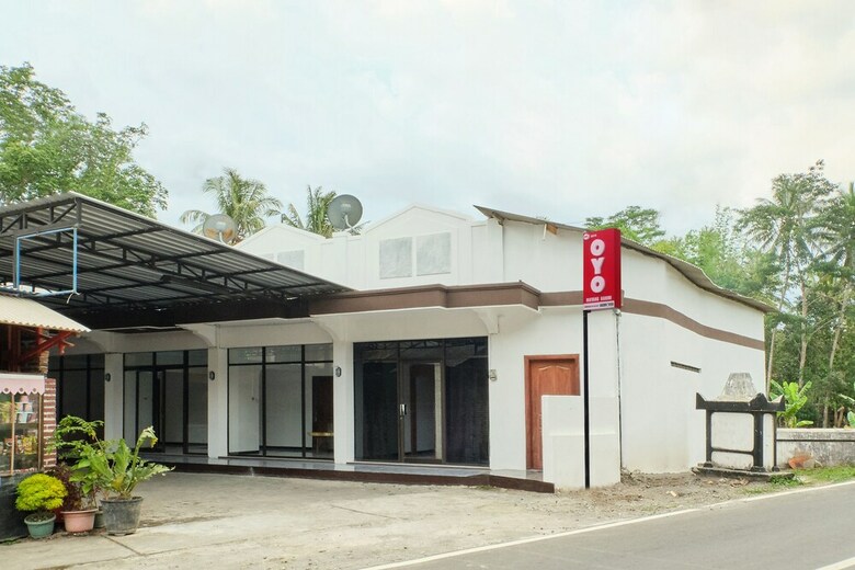 Hostal Oyo 2519 Mayang Garini
