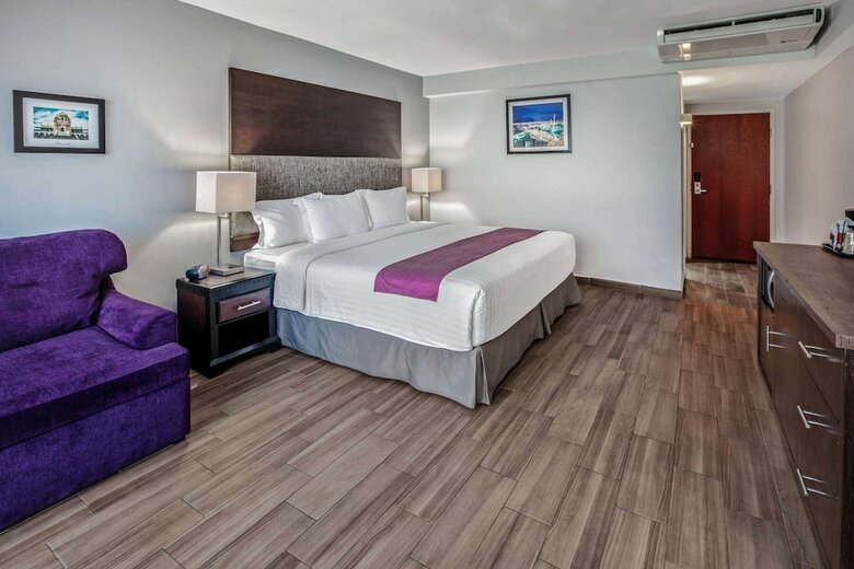 Hotel Fiesta Inn Monterrey Norte