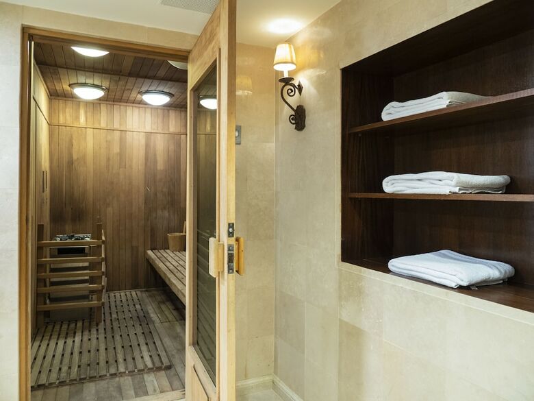 Hotel Ms Milenium Monterrey, Curio Collection By Hilton