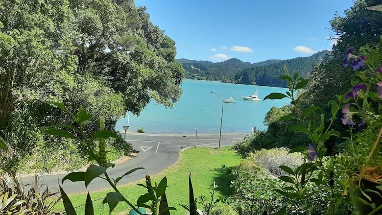 Hotel Madhuban - Waterfront In Whangaroa