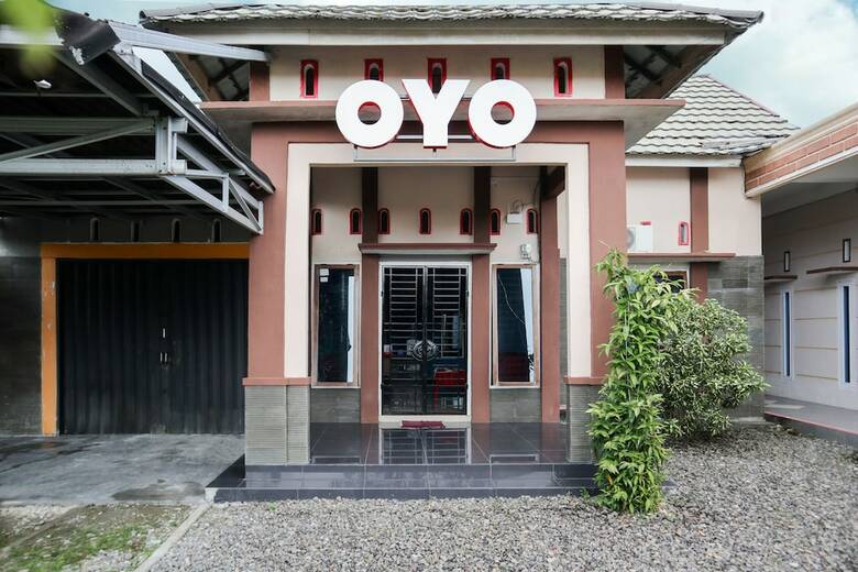 Hostal Oyo 2202 Delima Guest House Syariah