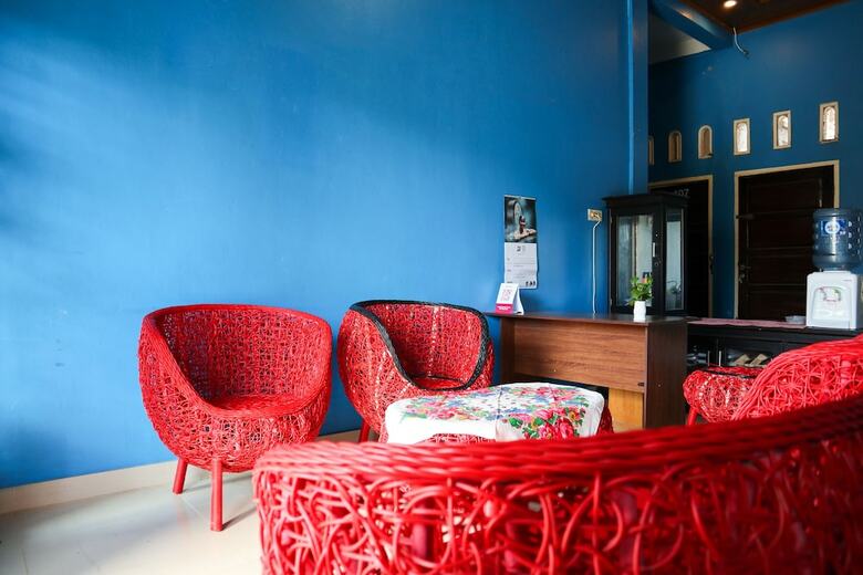 Hostal Oyo 2202 Delima Guest House Syariah