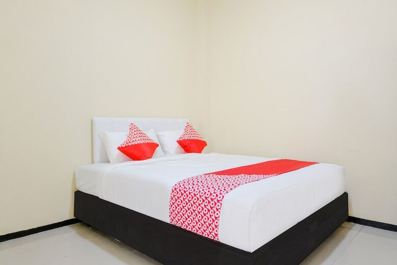 Hostal Oyo 1468 Sm House